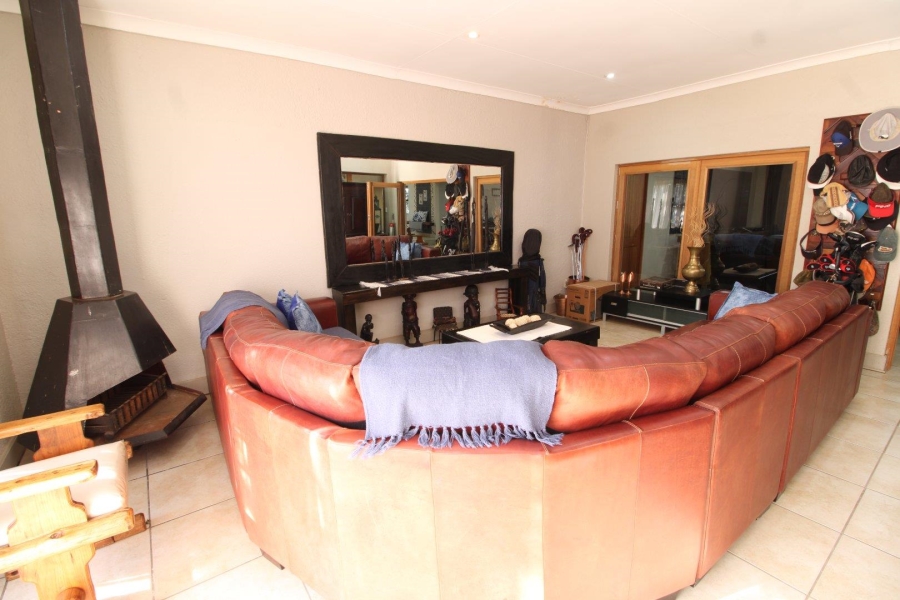 6 Bedroom Property for Sale in Doringkruin North West